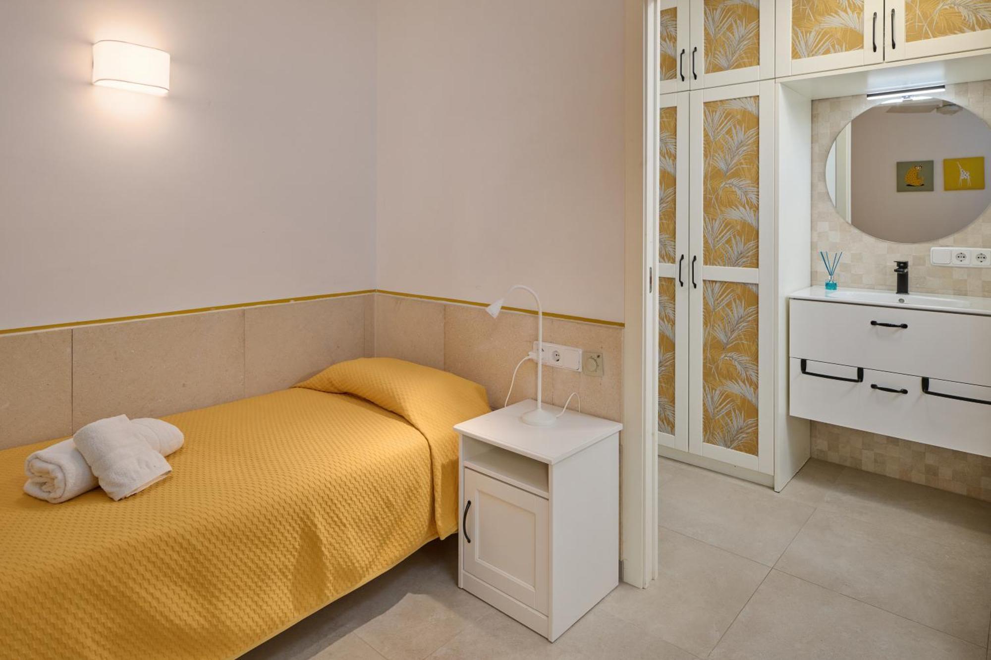 Waterfront Apartment 'Maria'. Pool. Wifi سنتاني المظهر الخارجي الصورة